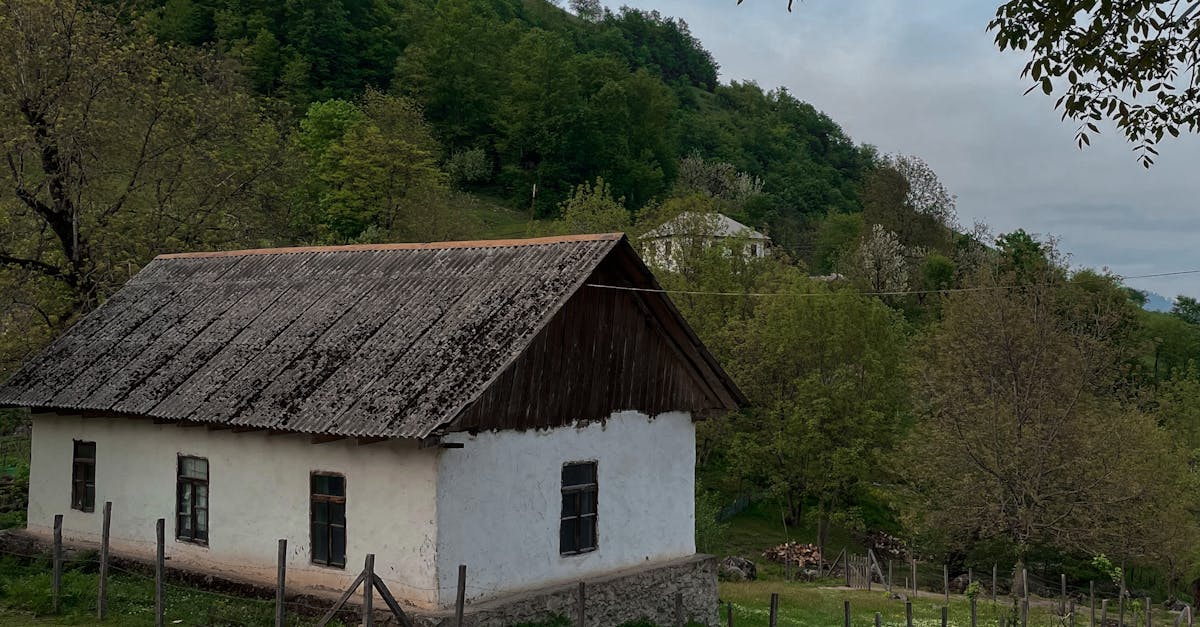 Round Up: Best Practices for Prolonging the Life of Your Roof Repairs